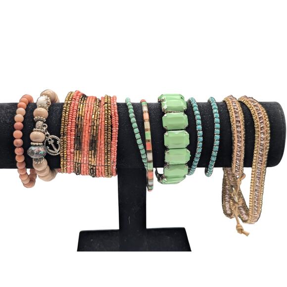 Lot of Nine Mint Coral Bracelets - Picture 8 of 8